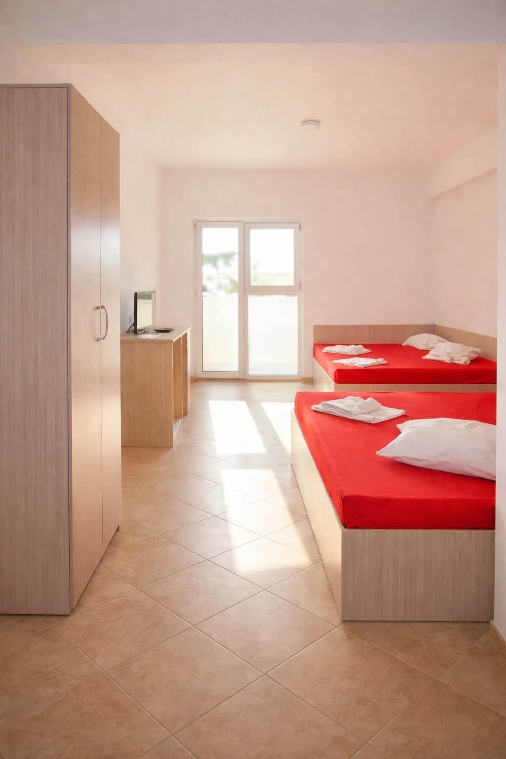 Camera cazare copii in complex de tabara la mare la Casa Duca Costinesti